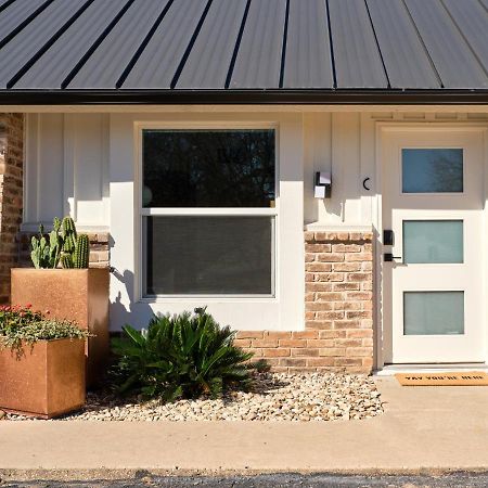 Midcentury Couples Designer Loft - Casa Tuya Apartment Austin Exterior foto