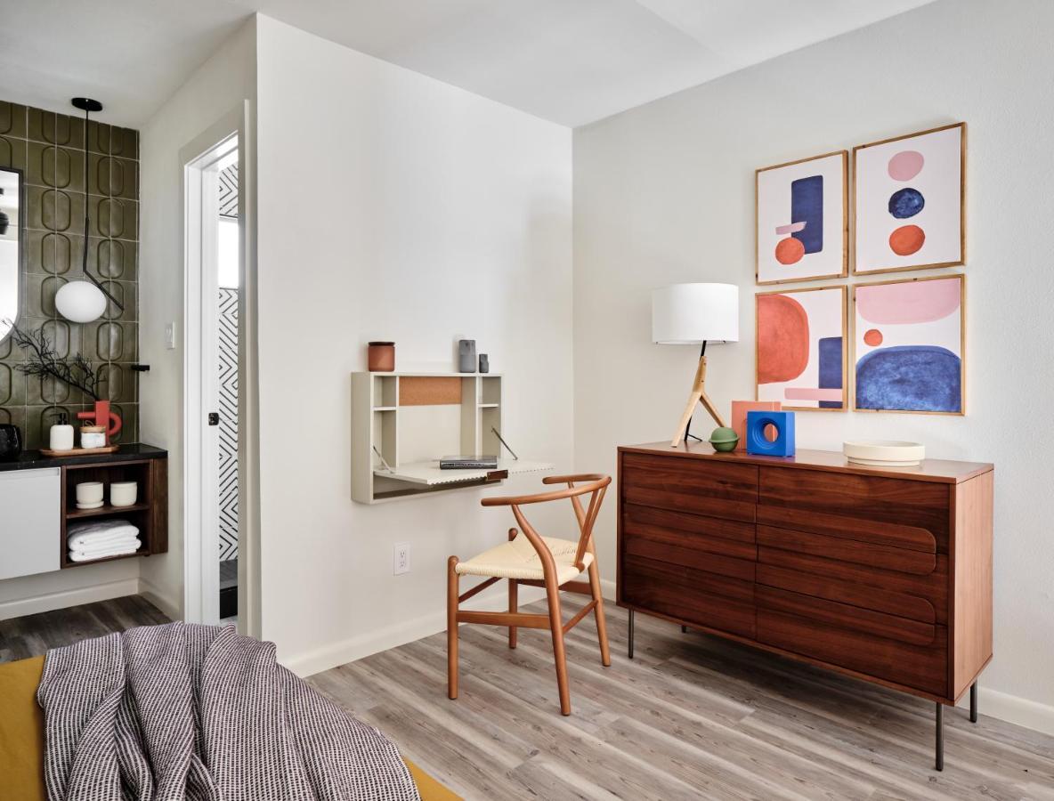 Midcentury Couples Designer Loft - Casa Tuya Apartment Austin Exterior foto